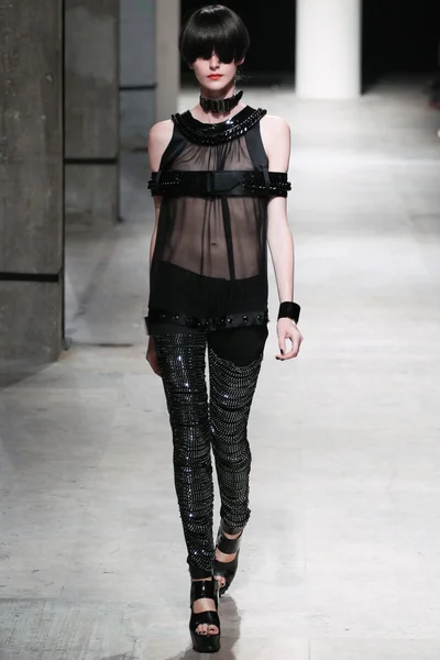 Look 33